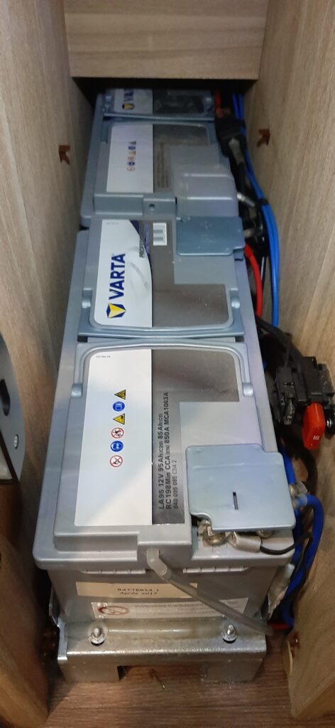 Come installare pannelli solari semiflessibili NDS sul camper 3 20210114 204913 472x1024 1