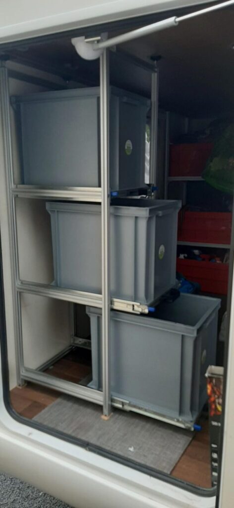 COMPACT contenitori estraibili camper McLouis Mc2 2
