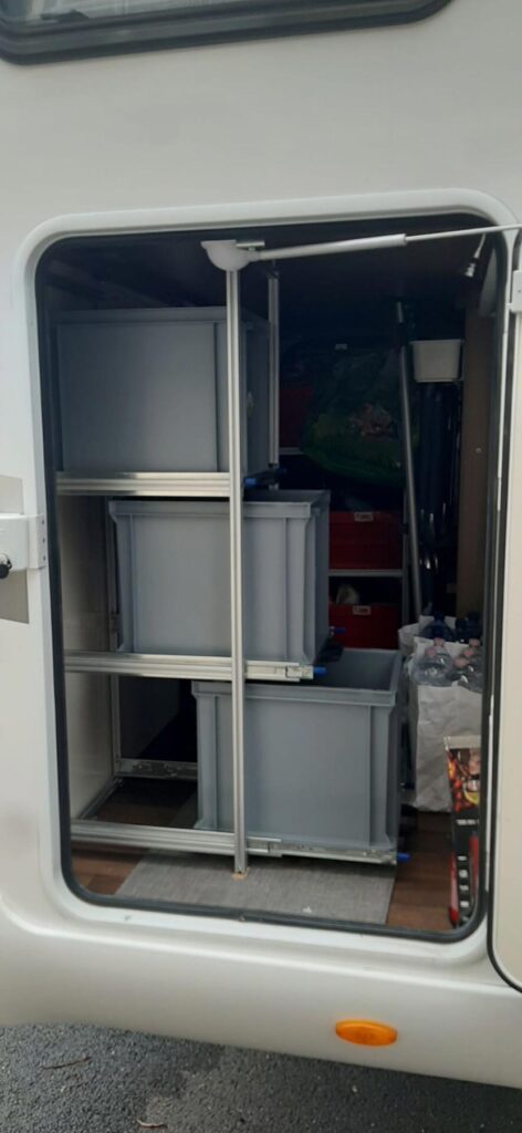 COMPACT contenitori estraibili camper McLouis Mc2 3