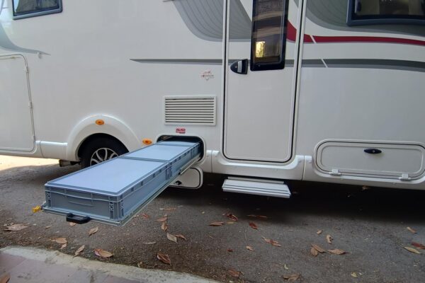 CORE-X_sistema-estraibile-contenitori-sottopavimento_camper2