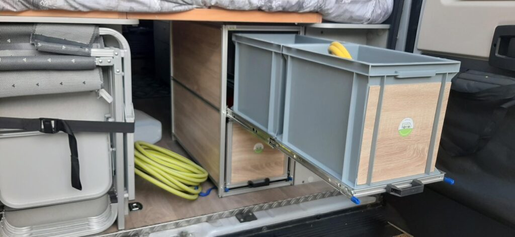 Hymercar Free 600 NEST SPACE S30 van 3