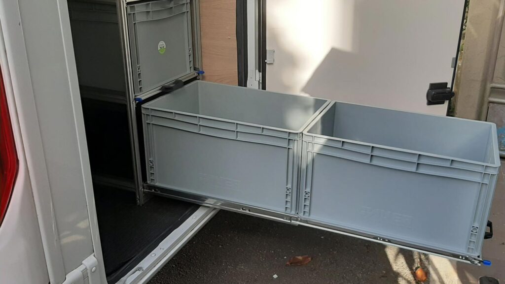 Contenitori estraibili EUROBOX sistema Infinity L40 per garage camper Laika Kosmo 912
