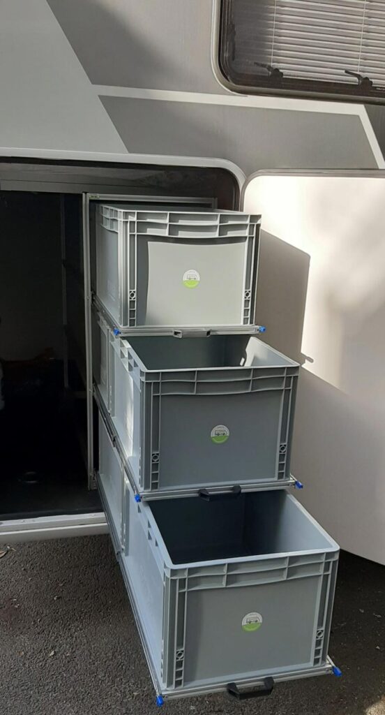 Contenitori estraibili EUROBOX sistema Infinity L40 per garage camper Laika Kosmo 912