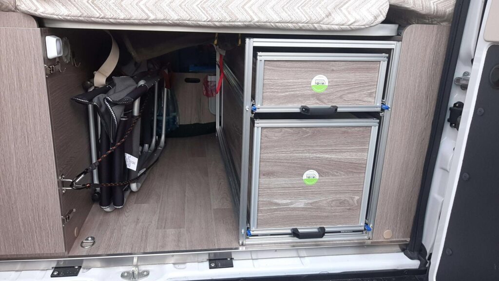 NEST cassettiera contenitori estraibili van Chausson 594 3