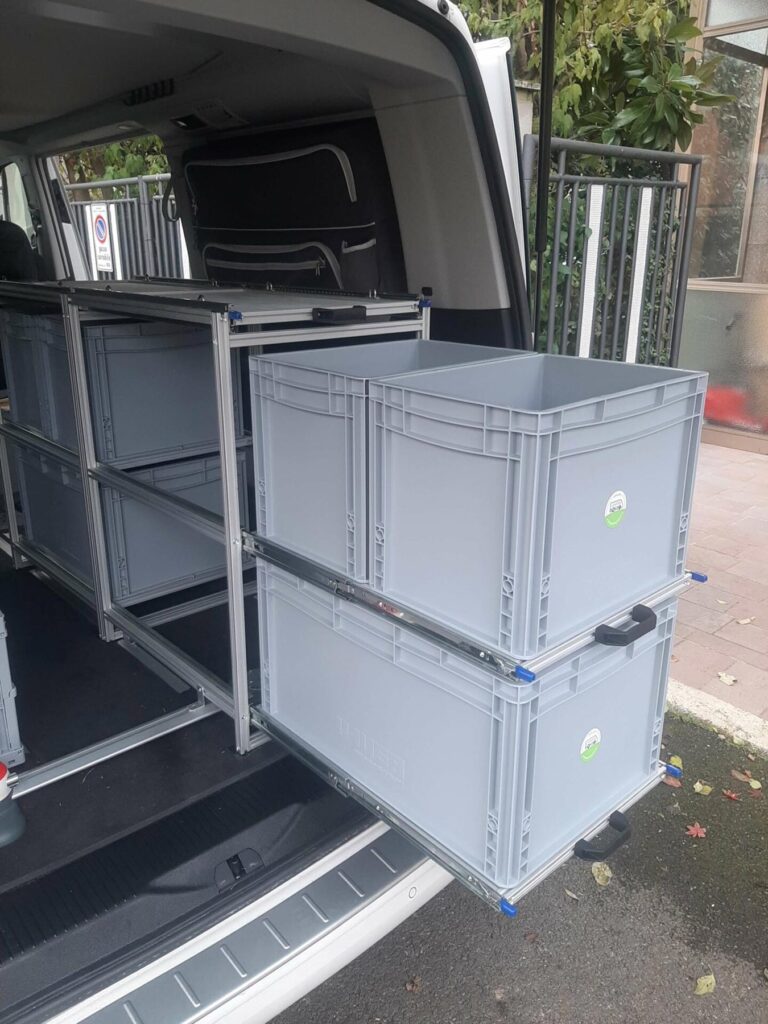 SPACE contenitori estraibili volkswagen California 4
