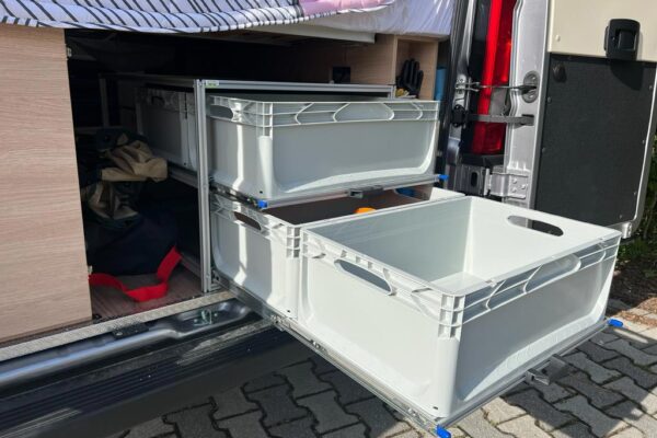 Space-L60-van_web Sistema SPACE L60 a 2 ripiani