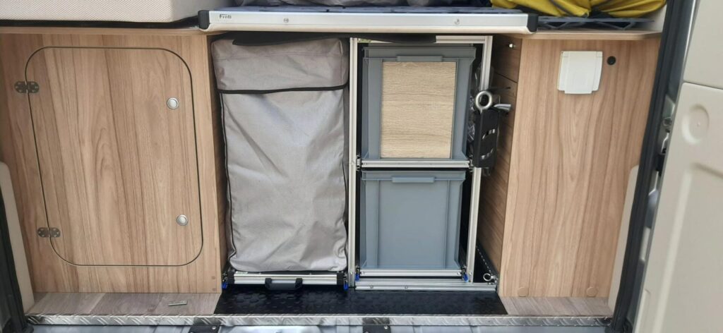 ZEFIRO INFINITY pianale contenitori estraibili hymer grand canyon 1