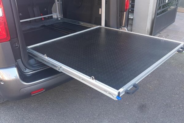 ZEFIRO_pianale-estraibile-minivan ZEFIRO_pianale-estraibile-minivan