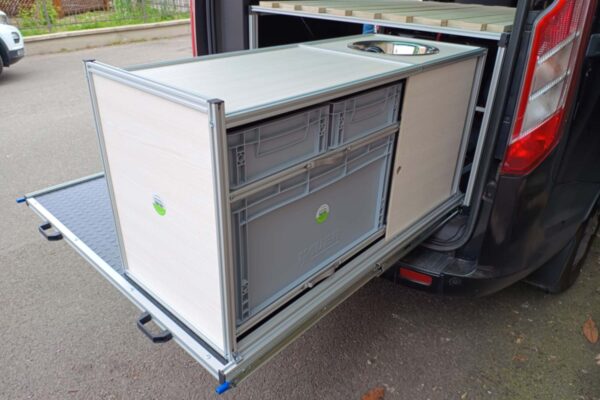 SLIDE-COOK_rete-letto_pianale-estraibile_cucina_minivan_02 SLIDE-COOK_rete-letto_pianale-estraibile_cucina_minivan_02