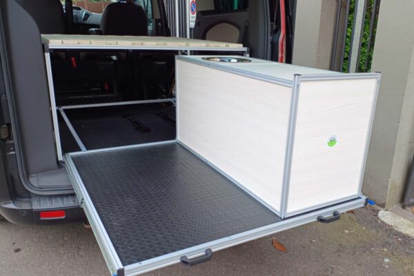 SLIDE-COOK_rete-letto_pianale-estraibile_cucina_minivan_03 SLIDE-COOK_rete-letto_pianale-estraibile_cucina_minivan_03