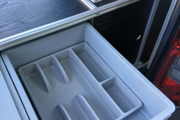 SLIDE-COOK_rete-letto_pianale-estraibile_cucina_minivan_07 SLIDE-COOK_rete-letto_pianale-estraibile_cucina_minivan_07
