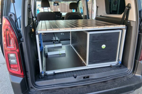 SLIDE-COOK_rete-letto_pianale-estraibile_cucina_minivan_11 SLIDE-COOK_rete-letto_pianale-estraibile_cucina_minivan_11