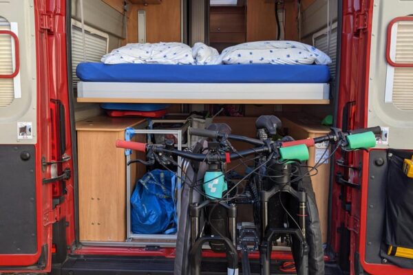 SUMMIT-DUO_portabiciclette-doppio-interno_camper-van_6 SUMMIT-DUO_portabiciclette-doppio-interno_camper-van_6