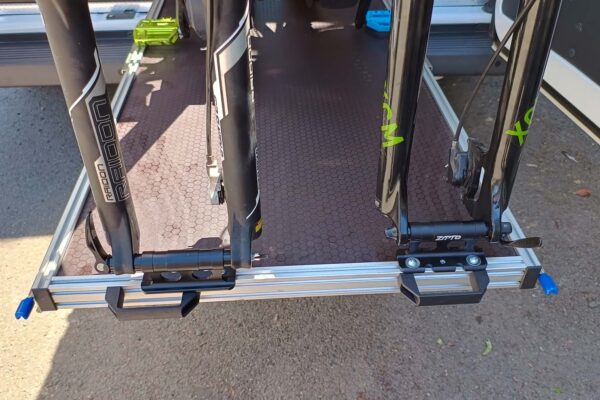 ZEFIRO-BICI_pianale-estraibile-portabici_camper-van_3 ZEFIRO-BICI_pianale-estraibile-portabici_camper-van_3