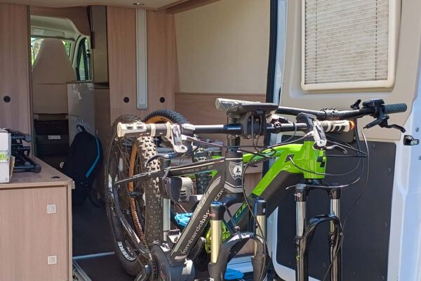 ZEFIRO-BICI_pianale-estraibile-portabici_camper-van_4 ZEFIRO-BICI_pianale-estraibile-portabici_camper-van_4