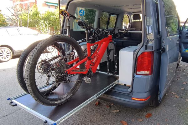 ZEFIRO-BICI_pianale-estraibile-portabici_camper-van_6 ZEFIRO-BICI_pianale-estraibile-portabici_camper-van_6