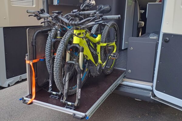 ZEFIRO-BICI_pianale-estraibile-portabici_camper-van_7 ZEFIRO-BICI_pianale-estraibile-portabici_camper-van_7
