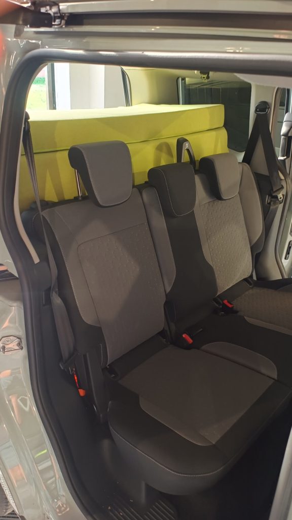ORIZZONTE cucina rete letto minivan Ford Courier 07