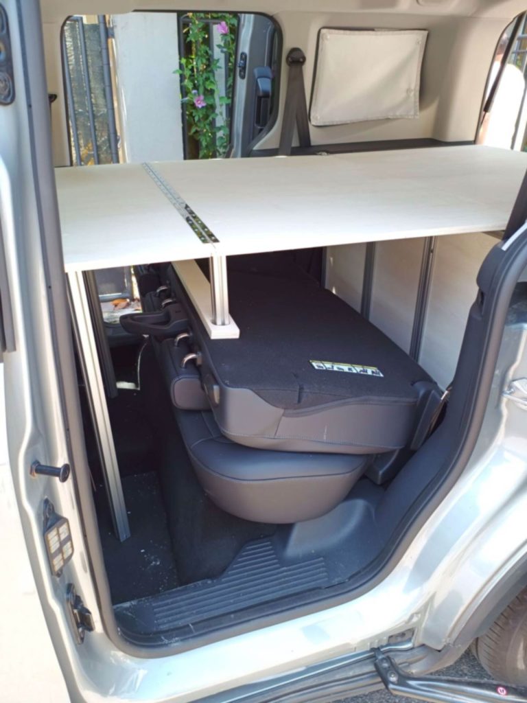 ORIZZONTE modulo cucina letto minivan Ford Courier 03
