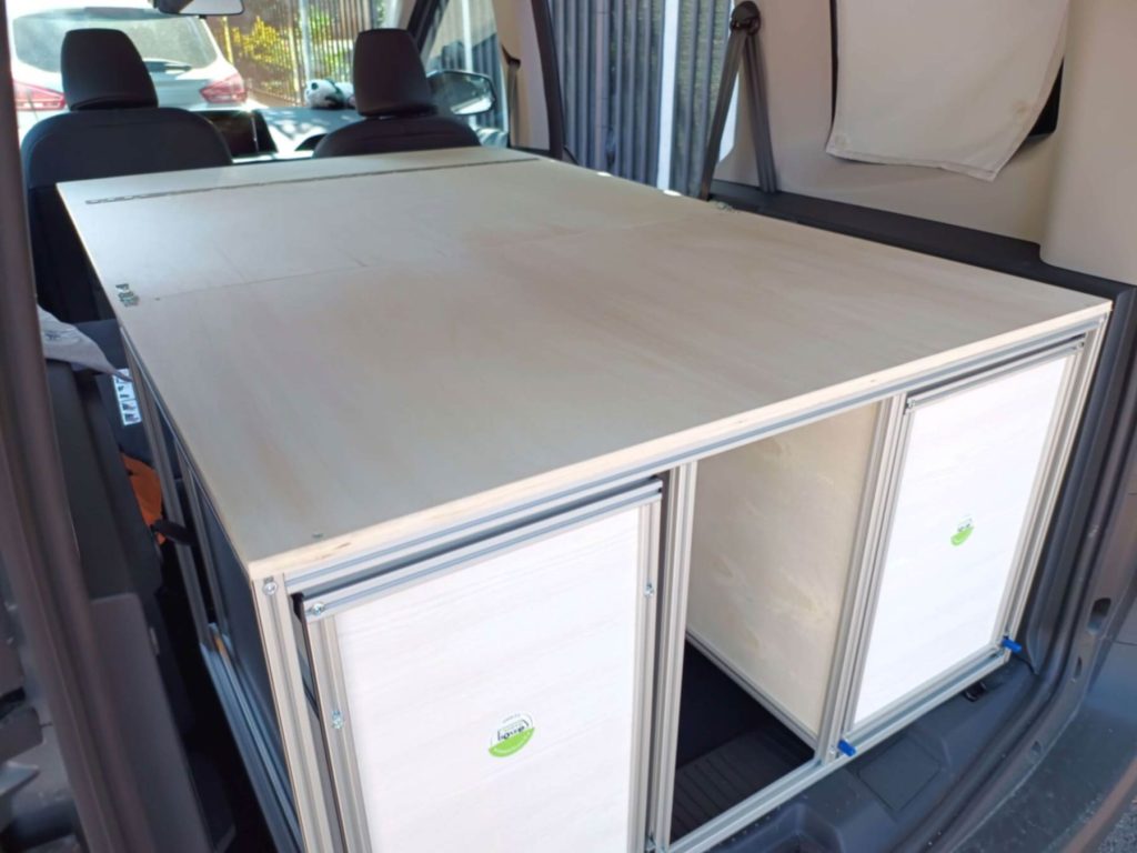 ORIZZONTE modulo cucina letto minivan Ford Courier 07