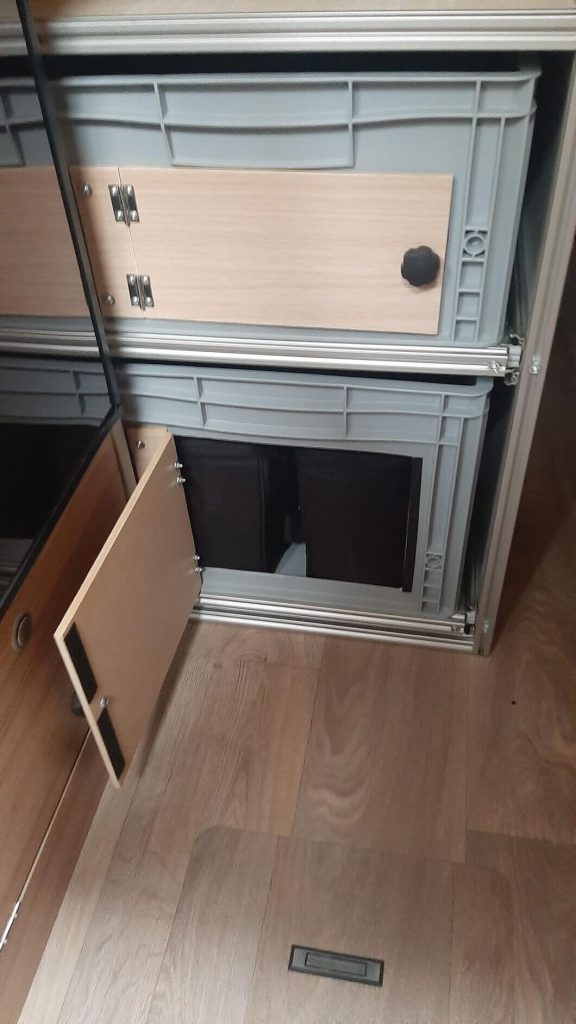 INFINITY contenitori estraibili Hymer grand canyon S4×4 LE 02