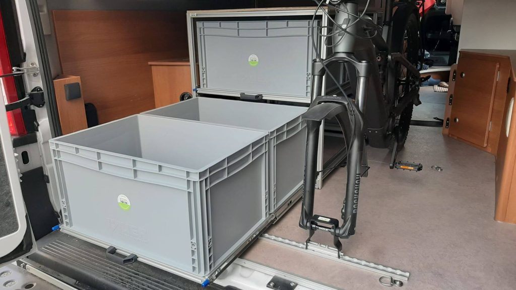 SPACE COMPACT contenitori estraibili Vantourer 600 06