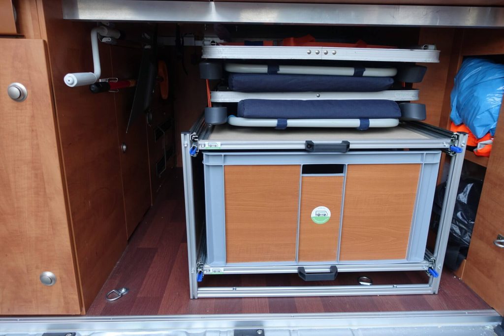 ZEFIRO INFINITY pianale contenitori estraibili VAN Carthago malibu 640 06