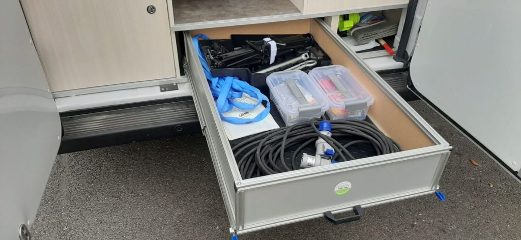 NEST contenitori estraibili van Aiesistem 02