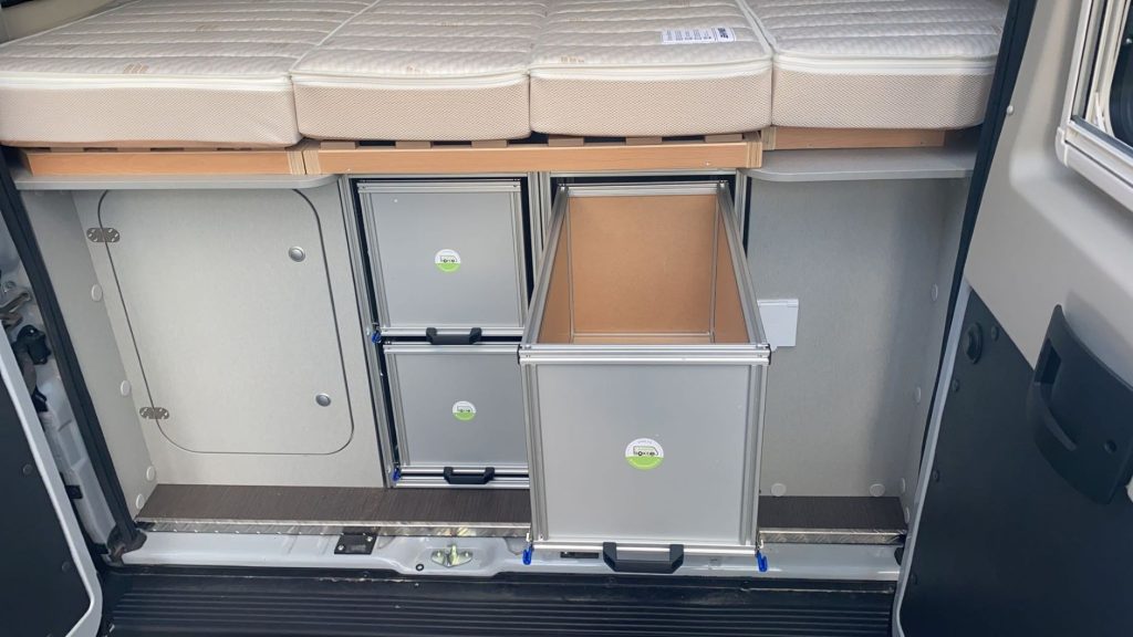 NEST contenitori estraibili van Hymercar Free 600 01