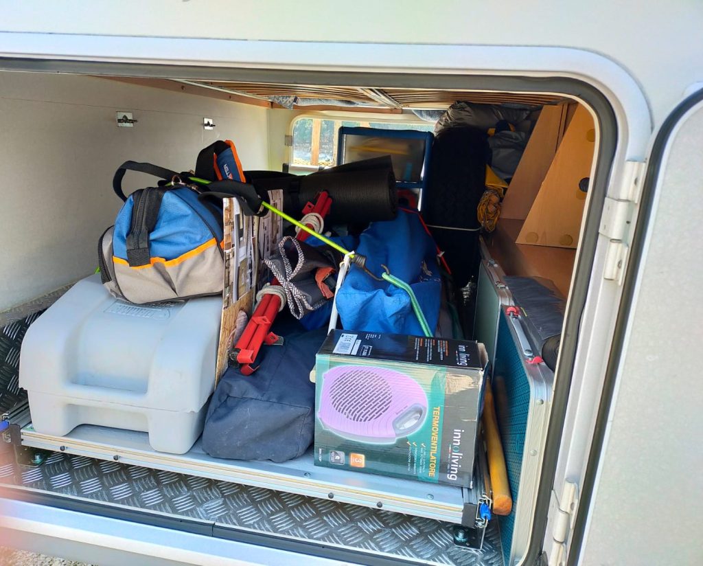 ZEFIRO pianale estraibile camper McLouis Tandy Plus 01