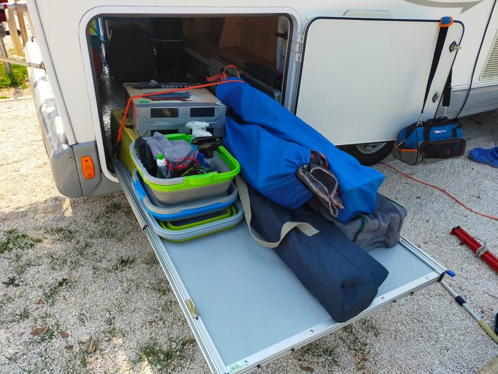 ZEFIRO pianale estraibile camper McLouis Tandy Plus 05